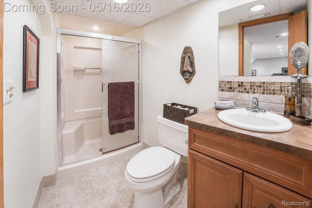 29498 Sylvan Lane, Farmington Hills, MI 48334