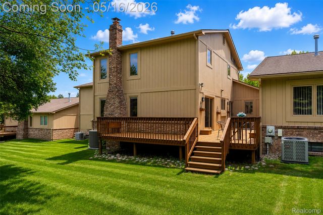 29498 Sylvan Lane, Farmington Hills, MI 48334