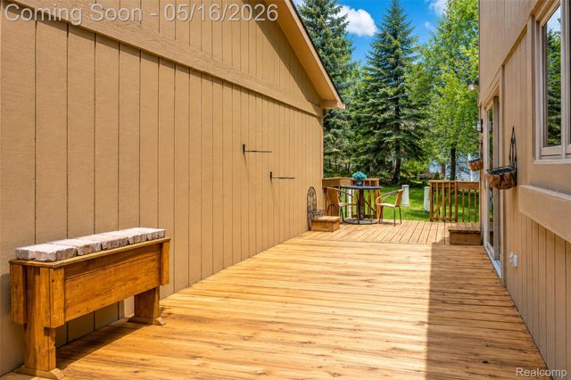 29498 Sylvan Lane, Farmington Hills, MI 48334