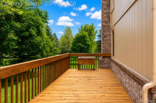 29498 Sylvan Lane, Farmington Hills, MI 48334