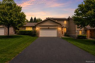 29498 Sylvan Lane, Farmington Hills, MI 48334