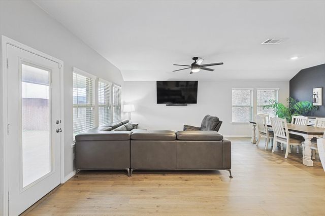 121 Condor Pass, Caddo Mills, TX 75135