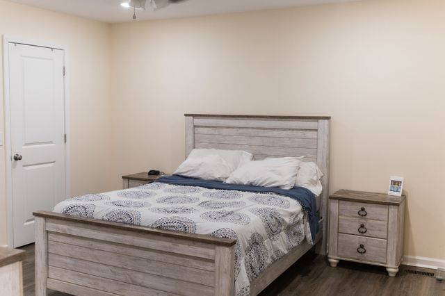 658 Springwater Dr, Summertown, TN 38483