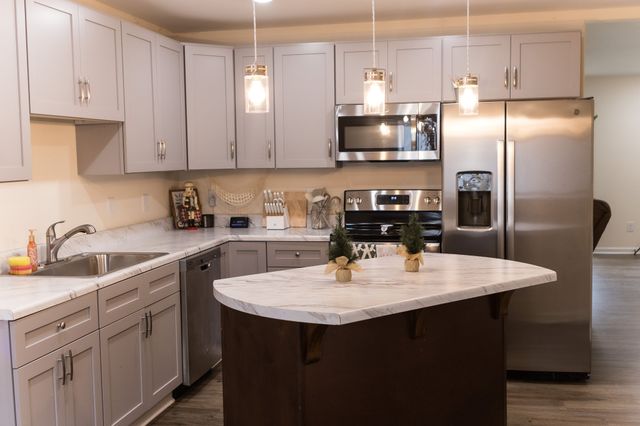 658 Springwater Dr, Summertown, TN 38483