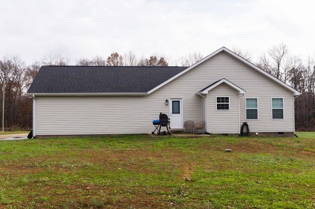 658 Springwater Dr, Summertown, TN 38483