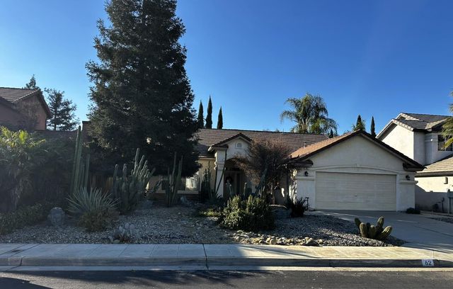 62 N Helm Avenue, Clovis, CA 93612