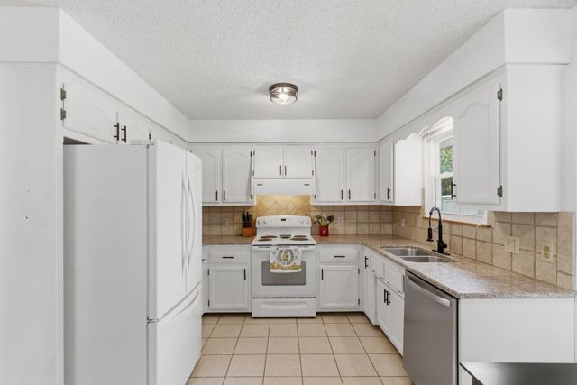 249 S Lulwood Avenue, Springfield, MO 65802