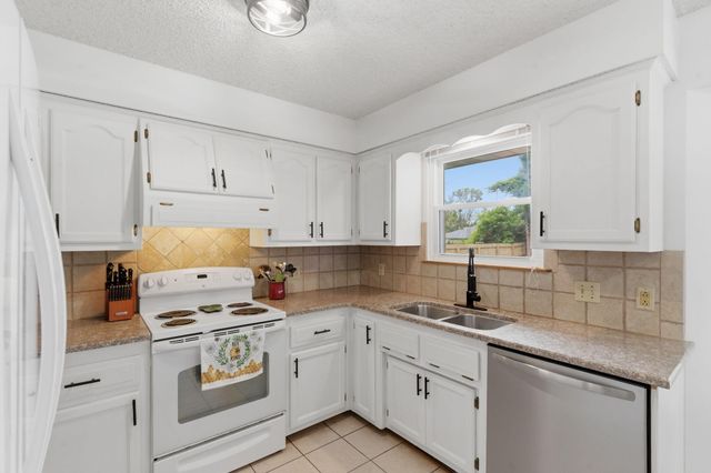 249 S Lulwood Avenue, Springfield, MO 65802