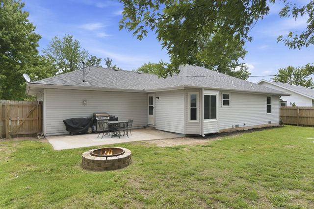 249 S Lulwood Avenue, Springfield, MO 65802