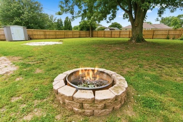 249 S Lulwood Avenue, Springfield, MO 65802