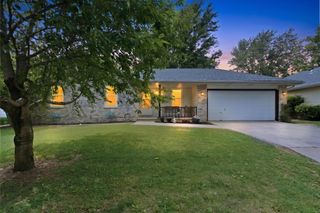249 S Lulwood Avenue, Springfield, MO 65802