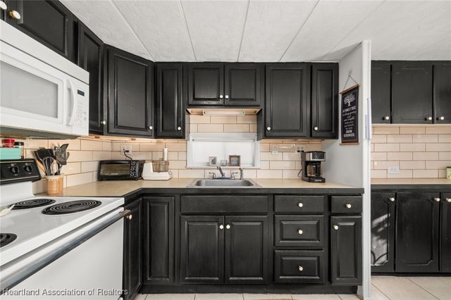 1303 Wightman Avenue, Sebring, FL 33870