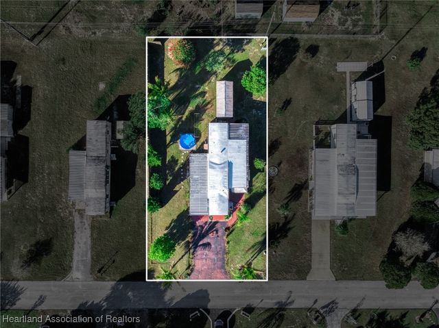 1303 Wightman Avenue, Sebring, FL 33870