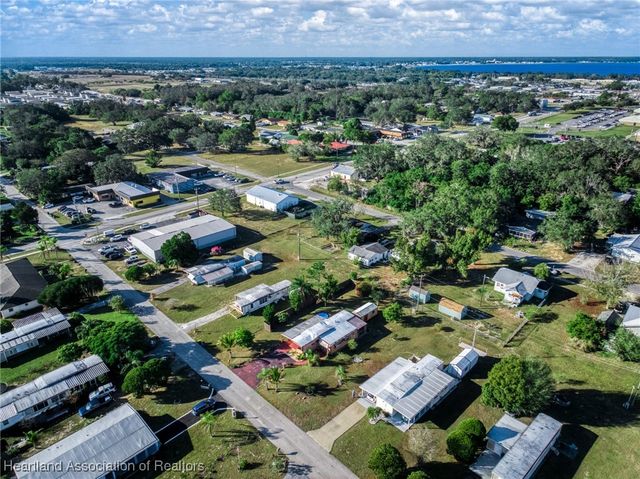 1303 Wightman Avenue, Sebring, FL 33870