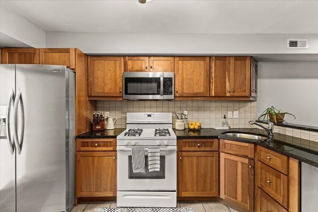 702 Brookline Way 702, Rockland, MA 02370