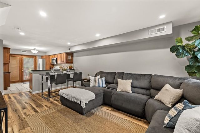 702 Brookline Way 702, Rockland, MA 02370