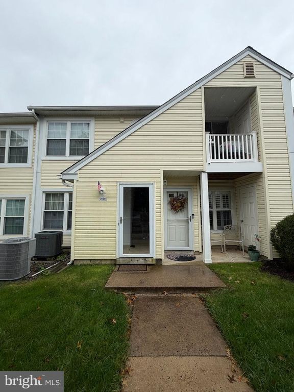 35011 BENNETT PL, SOUTHAMPTON, PA 18966 — exterior