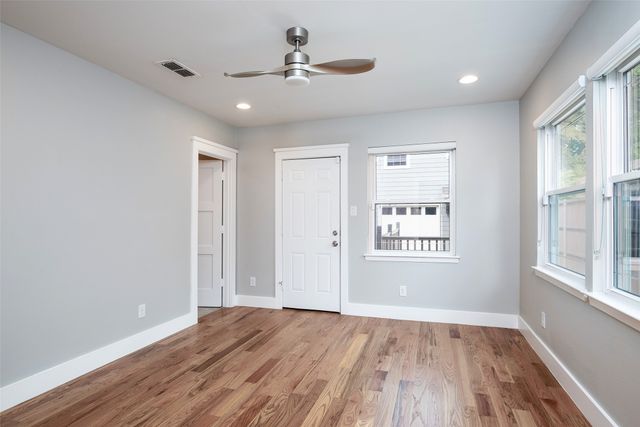 5120 Maple Springs Boulevard, Dallas, TX 75235