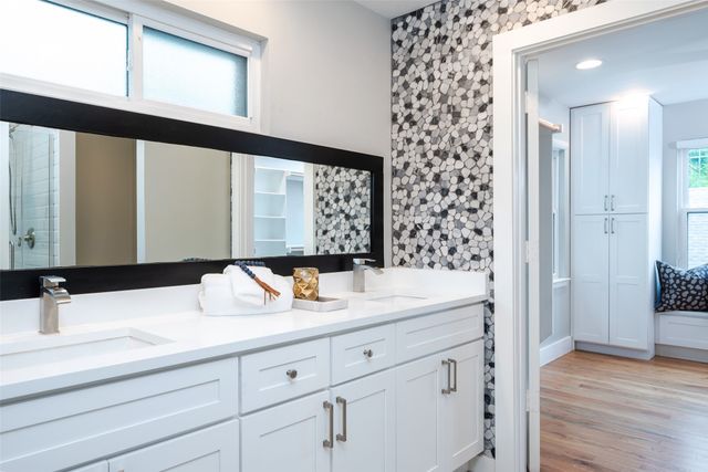 5120 Maple Springs Boulevard, Dallas, TX 75235