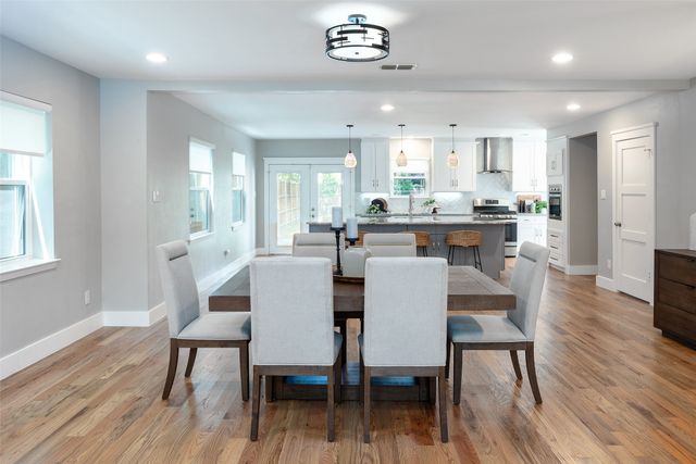 5120 Maple Springs Boulevard, Dallas, TX 75235