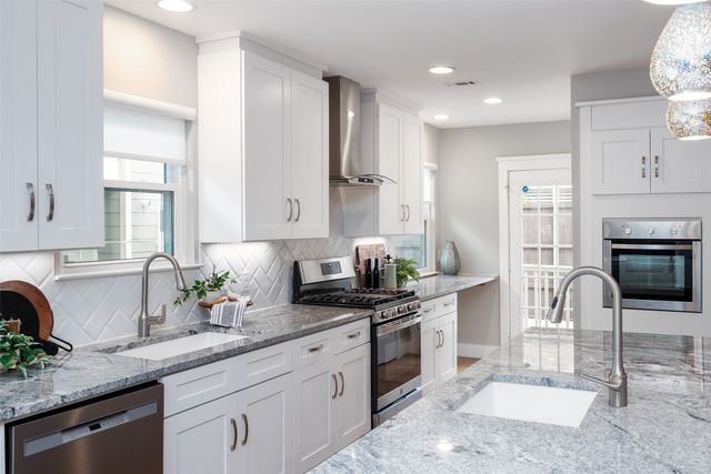 5120 Maple Springs Boulevard, Dallas, TX 75235