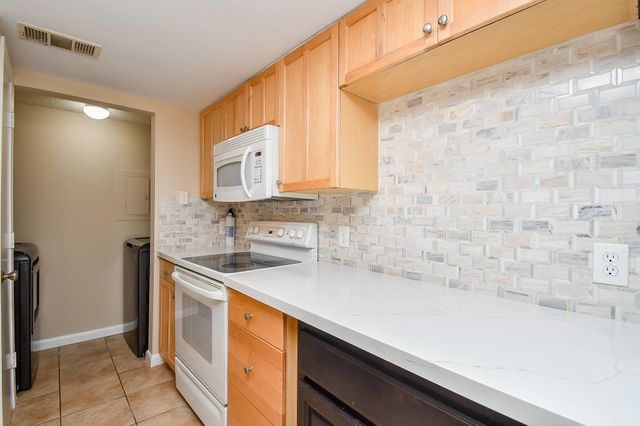 9536 Windswept Lane 9536, Houston, TX 77063