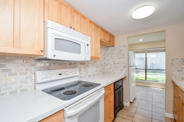 9536 Windswept Lane 9536, Houston, TX 77063