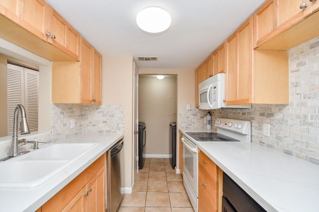 9536 Windswept Lane 9536, Houston, TX 77063