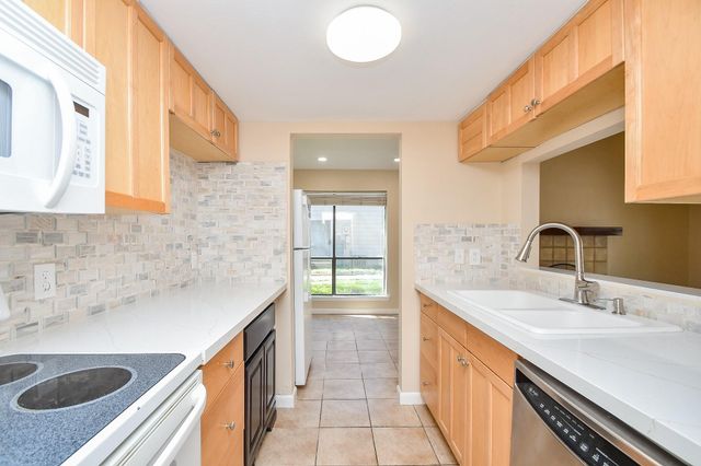 9536 Windswept Lane 9536, Houston, TX 77063