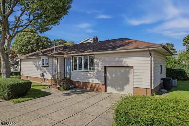 59 Huron Ave, Clifton City, NJ 07013
