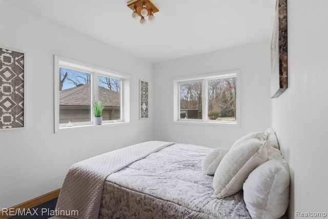 3340 Pineridge Lane, Brighton, MI 48116