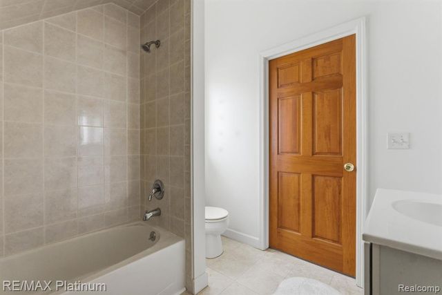 3340 Pineridge Lane, Brighton, MI 48116