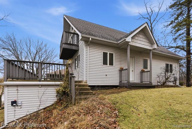 3340 Pineridge Lane, Brighton, MI 48116