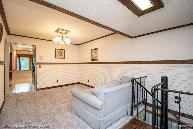 6903 Dandison Boulevard, West Bloomfield, MI 48324