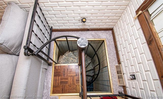 6903 Dandison Boulevard, West Bloomfield, MI 48324