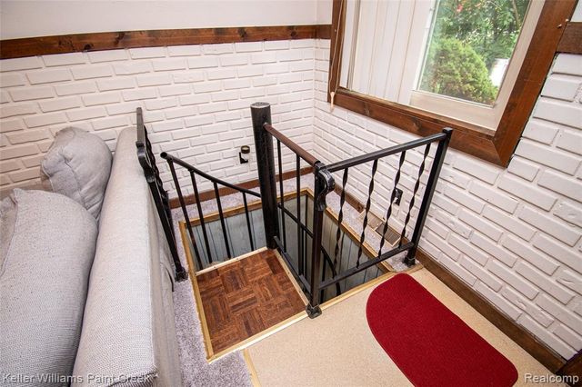 6903 Dandison Boulevard, West Bloomfield, MI 48324