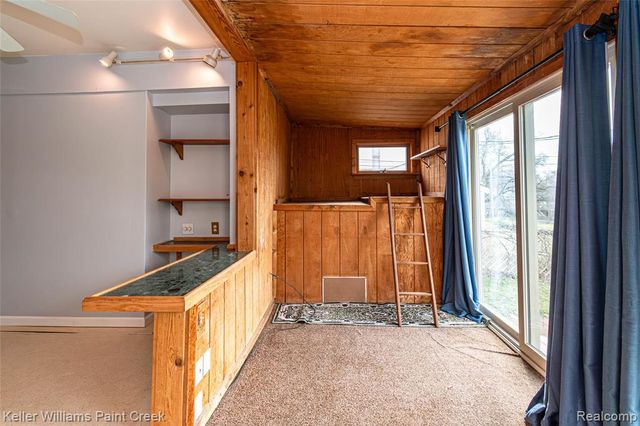 6903 Dandison Boulevard, West Bloomfield, MI 48324