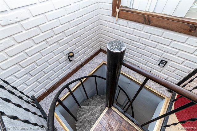 6903 Dandison Boulevard, West Bloomfield, MI 48324