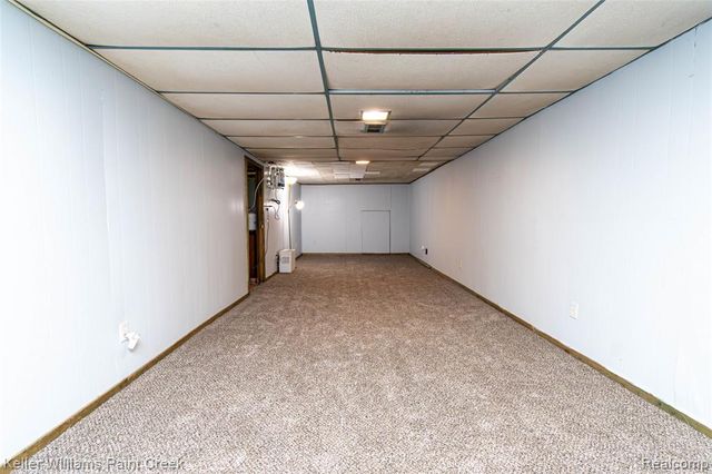 6903 Dandison Boulevard, West Bloomfield, MI 48324