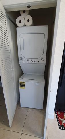 6702 SW 152nd Pl 28-02, Miami, FL 33193