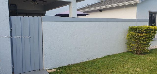 6702 SW 152nd Pl 28-02, Miami, FL 33193