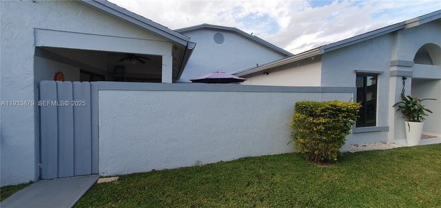 6702 SW 152nd Pl 28-02, Miami, FL 33193