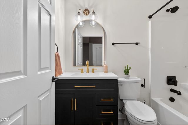 371 Bridgegate Drive, Cary, NC 27519