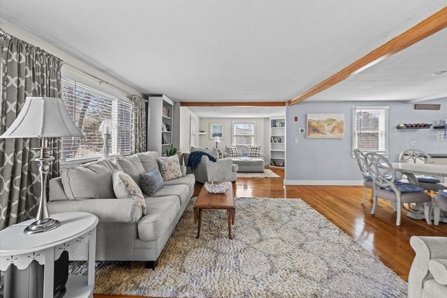 47 Nobby Ln, Yarmouth, MA 02673