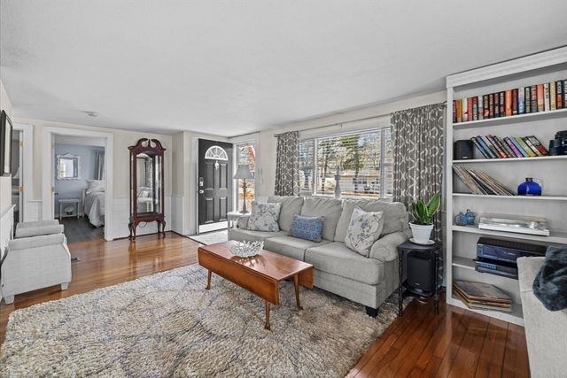 47 Nobby Ln, Yarmouth, MA 02673