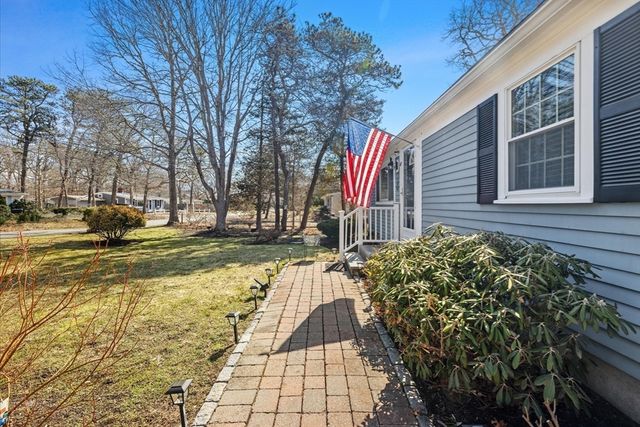 47 Nobby Ln, Yarmouth, MA 02673