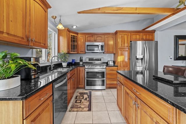 47 Nobby Ln, Yarmouth, MA 02673