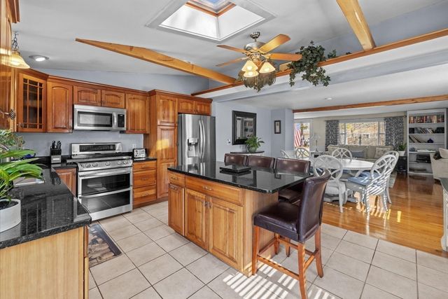 47 Nobby Ln, Yarmouth, MA 02673