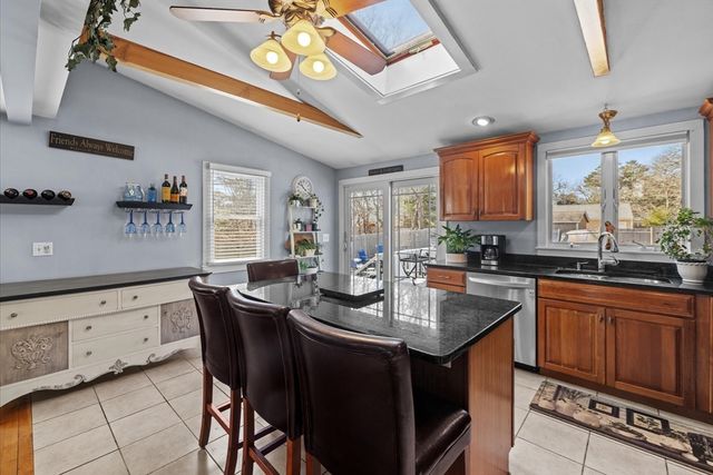 47 Nobby Ln, Yarmouth, MA 02673