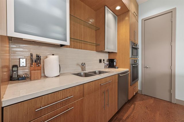 1600 Post Oak Boulevard 1005, Houston, TX 77056